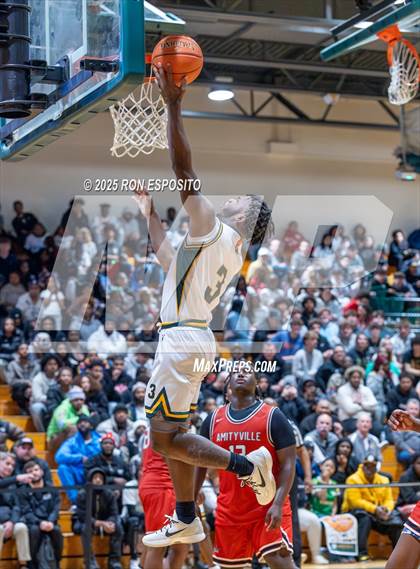 Thumbnail 3 in Wyandanch vs Amityville (NYSPHSAA Section XI Class AA Semifinals) photogallery.