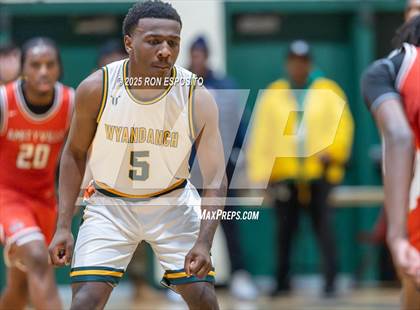 Thumbnail 1 in Wyandanch vs Amityville (NYSPHSAA Section XI Class AA Semifinals) photogallery.