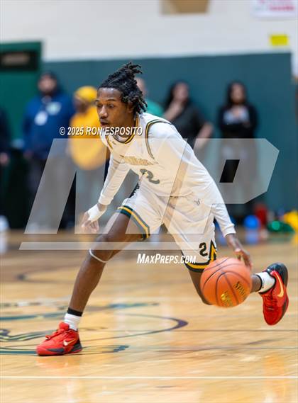 Thumbnail 1 in Wyandanch vs Amityville (NYSPHSAA Section XI Class AA Semifinals) photogallery.