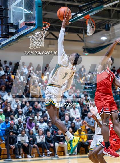 Thumbnail 3 in Wyandanch vs Amityville (NYSPHSAA Section XI Class AA Semifinals) photogallery.