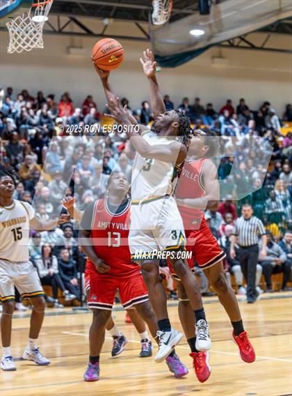 Thumbnail 2 in Wyandanch vs Amityville (NYSPHSAA Section XI Class AA Semifinals) photogallery.