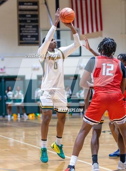 Thumbnail 1 in Wyandanch vs Amityville (NYSPHSAA Section XI Class AA Semifinals) photogallery.
