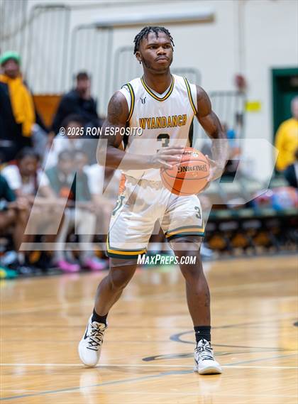 Thumbnail 2 in Wyandanch vs Amityville (NYSPHSAA Section XI Class AA Semifinals) photogallery.