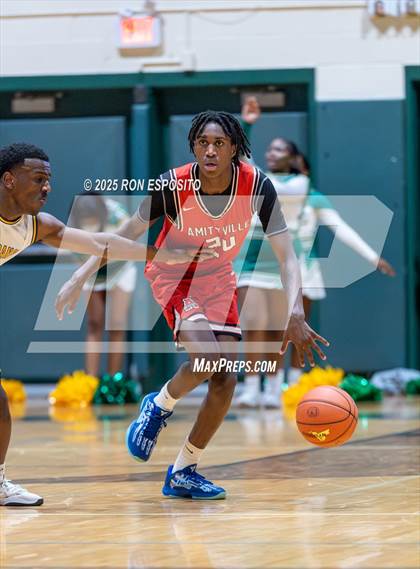 Thumbnail 1 in Wyandanch vs Amityville (NYSPHSAA Section XI Class AA Semifinals) photogallery.