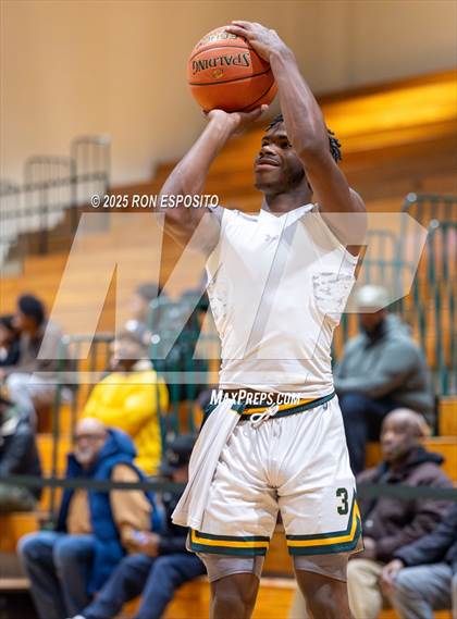 Thumbnail 1 in Wyandanch vs Amityville (NYSPHSAA Section XI Class AA Semifinals) photogallery.