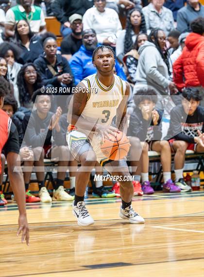 Thumbnail 3 in Wyandanch vs Amityville (NYSPHSAA Section XI Class AA Semifinals) photogallery.
