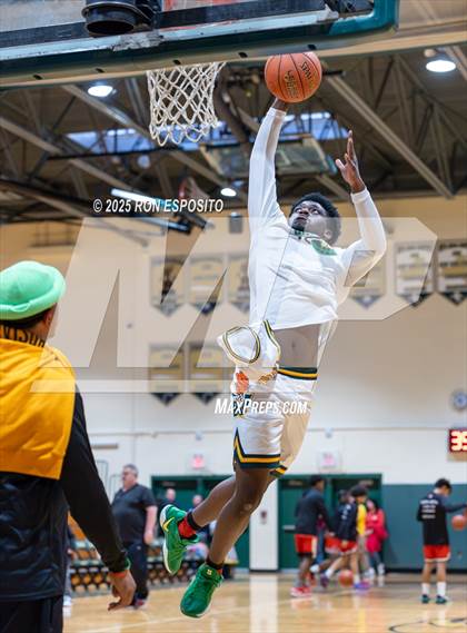 Thumbnail 1 in Wyandanch vs Amityville (NYSPHSAA Section XI Class AA Semifinals) photogallery.