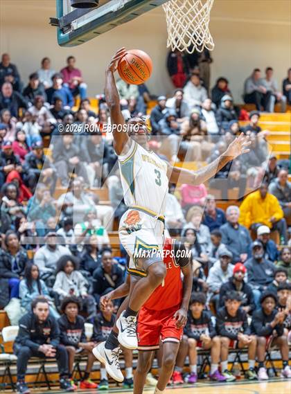 Thumbnail 1 in Wyandanch vs Amityville (NYSPHSAA Section XI Class AA Semifinals) photogallery.
