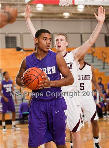 Thumbnail 1 in Warren vs Cinco Ranch (McDonald's Texas Invitational) photogallery.