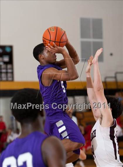 Thumbnail 3 in Warren vs Cinco Ranch (McDonald's Texas Invitational) photogallery.