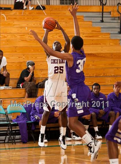 Thumbnail 3 in Warren vs Cinco Ranch (McDonald's Texas Invitational) photogallery.