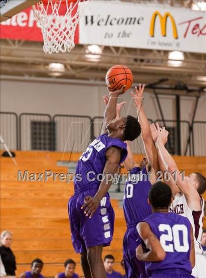 Thumbnail 2 in Warren vs Cinco Ranch (McDonald's Texas Invitational) photogallery.