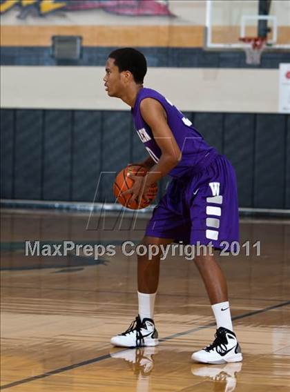 Thumbnail 1 in Warren vs Cinco Ranch (McDonald's Texas Invitational) photogallery.