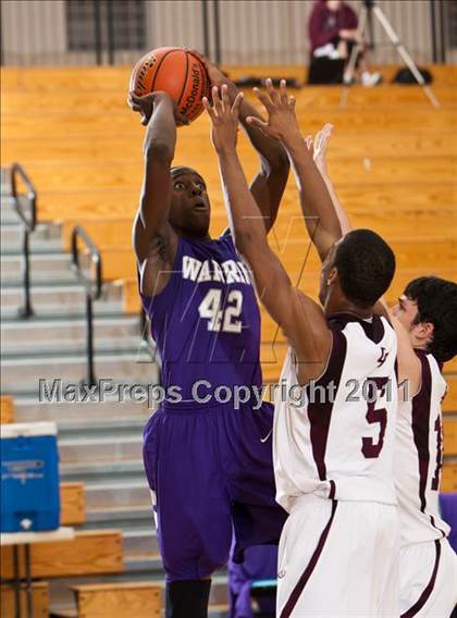 Thumbnail 2 in Warren vs Cinco Ranch (McDonald's Texas Invitational) photogallery.