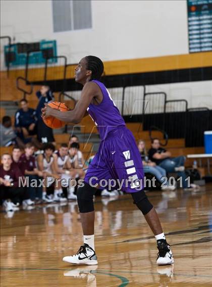 Thumbnail 3 in Warren vs Cinco Ranch (McDonald's Texas Invitational) photogallery.