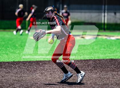 Thumbnail 1 in Kirbyville vs. East Bernard (UIL Region 3A D2 Area Playoff Game 1) photogallery.