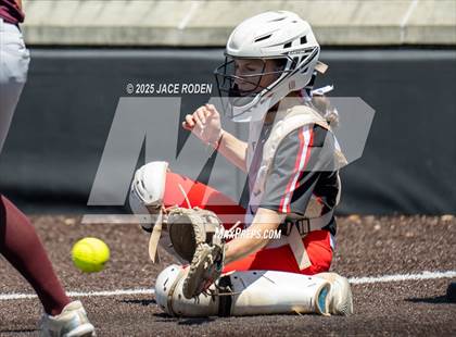 Thumbnail 3 in Kirbyville vs. East Bernard (UIL Region 3A D2 Area Playoff Game 1) photogallery.