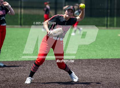Thumbnail 2 in Kirbyville vs. East Bernard (UIL Region 3A D2 Area Playoff Game 1) photogallery.