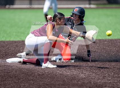 Thumbnail 2 in Kirbyville vs. East Bernard (UIL Region 3A D2 Area Playoff Game 1) photogallery.