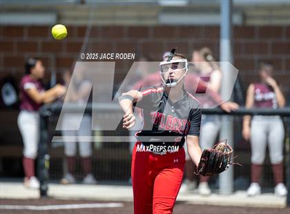 Thumbnail 1 in Kirbyville vs. East Bernard (UIL Region 3A D2 Area Playoff Game 1) photogallery.