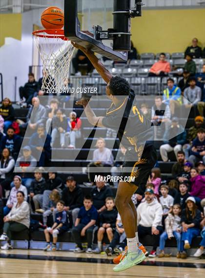Thumbnail 2 in Bishop McNamara @ Paul VI photogallery.