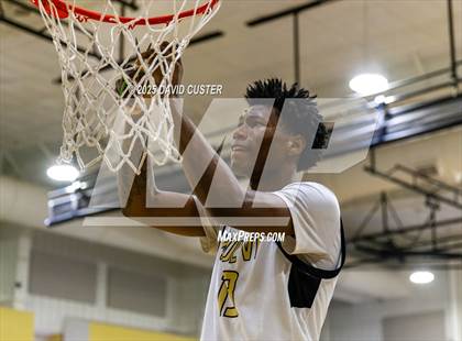 Thumbnail 1 in Bishop McNamara @ Paul VI photogallery.