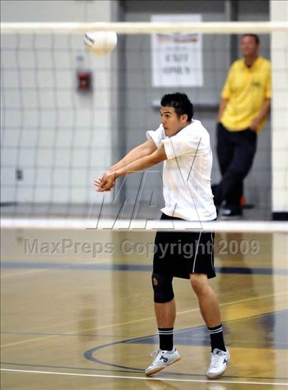 Thumbnail 1 in Salesian vs. St. Margaret's (CIF SS D5 Final) photogallery.