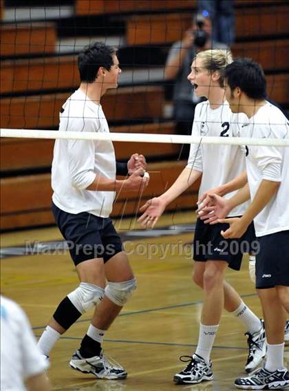 Thumbnail 3 in Salesian vs. St. Margaret's (CIF SS D5 Final) photogallery.