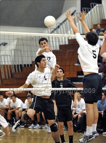 Thumbnail 3 in Salesian vs. St. Margaret's (CIF SS D5 Final) photogallery.