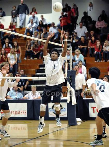 Thumbnail 2 in Salesian vs. St. Margaret's (CIF SS D5 Final) photogallery.