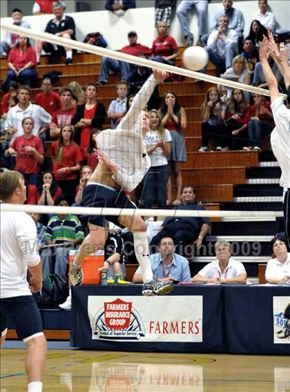 Thumbnail 3 in Salesian vs. St. Margaret's (CIF SS D5 Final) photogallery.