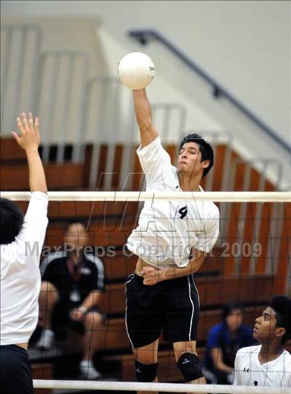 Thumbnail 2 in Salesian vs. St. Margaret's (CIF SS D5 Final) photogallery.