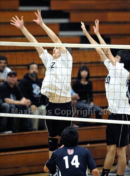 Thumbnail 2 in Salesian vs. St. Margaret's (CIF SS D5 Final) photogallery.