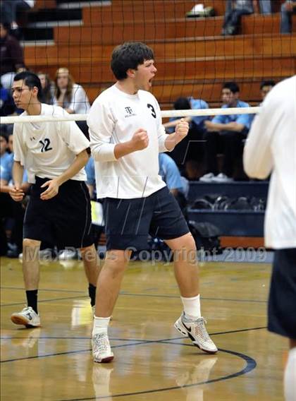 Thumbnail 2 in Salesian vs. St. Margaret's (CIF SS D5 Final) photogallery.