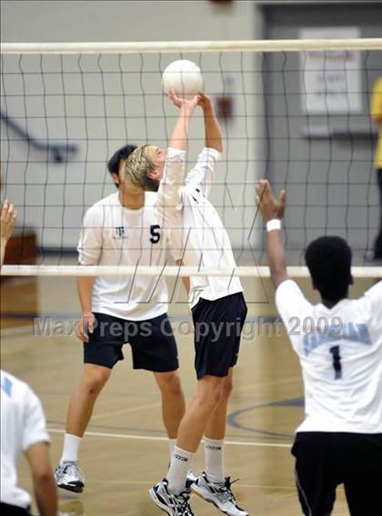 Thumbnail 1 in Salesian vs. St. Margaret's (CIF SS D5 Final) photogallery.