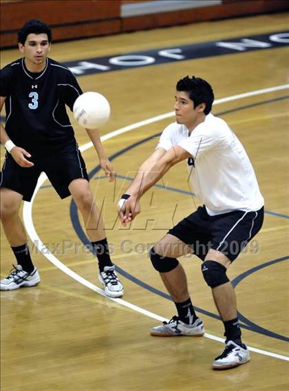 Thumbnail 3 in Salesian vs. St. Margaret's (CIF SS D5 Final) photogallery.