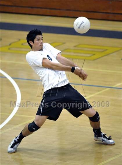 Thumbnail 3 in Salesian vs. St. Margaret's (CIF SS D5 Final) photogallery.