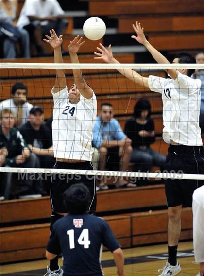 Thumbnail 2 in Salesian vs. St. Margaret's (CIF SS D5 Final) photogallery.