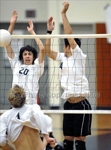 Thumbnail 3 in Salesian vs. St. Margaret's (CIF SS D5 Final) photogallery.