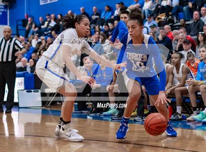 Thumbnail 3 in Manchester Township vs. Trenton Catholic Academy (Coaches Choice Shore Challenge) photogallery.