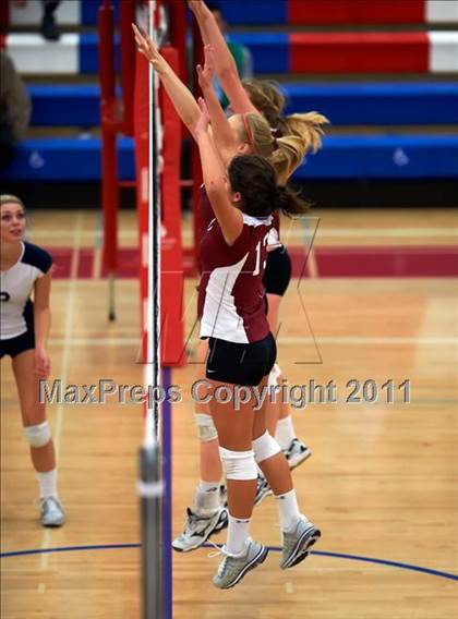 Thumbnail 3 in Sacred Heart Prep vs. Notre Dame-Belmont (CIF CCS D4 Final) photogallery.