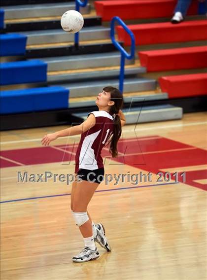 Thumbnail 3 in Sacred Heart Prep vs. Notre Dame-Belmont (CIF CCS D4 Final) photogallery.