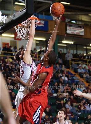 Thumbnail 1 in Jamesville-DeWitt vs Peekskill (NYSPHSAA Class A Semifinals) photogallery.