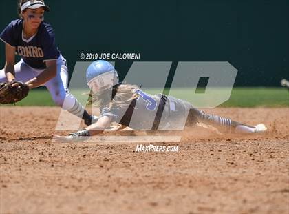 Thumbnail 2 in MacArthur [Douglas] vs O'Connor (UIL 6A Bi District) photogallery.