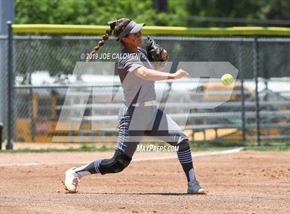 Thumbnail 3 in MacArthur [Douglas] vs O'Connor (UIL 6A Bi District) photogallery.