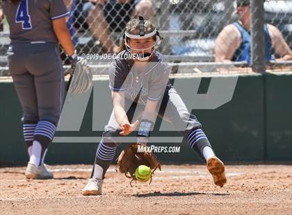 Thumbnail 3 in MacArthur [Douglas] vs O'Connor (UIL 6A Bi District) photogallery.