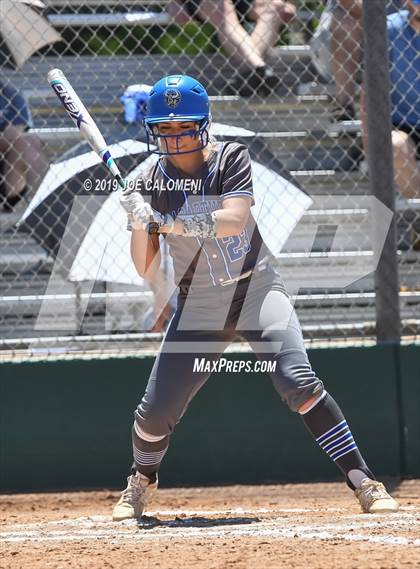 Thumbnail 3 in MacArthur [Douglas] vs O'Connor (UIL 6A Bi District) photogallery.