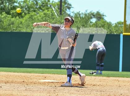 Thumbnail 2 in MacArthur [Douglas] vs O'Connor (UIL 6A Bi District) photogallery.