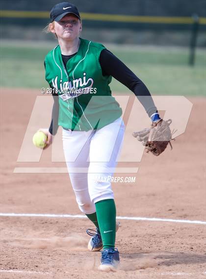 Thumbnail 3 in Miami vs. Ganado photogallery.