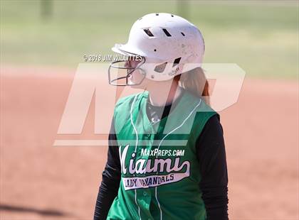 Thumbnail 1 in Miami vs. Ganado photogallery.